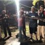 Warga Perumahan Meral Karimun Tangkap Ular Piton Panjang 5 Meter di Selokan