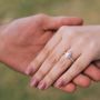 Ingin Beli Cincin Tunangan? Baca 5 Hal Penting Ini Dulu