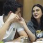 10 Potret Adu Gaya Pacaran Luna Maya dan Cinta Laura, Sama-sama Punya Pacar Brondong