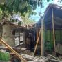 Brakkkk! Rumah Widayat Roboh Dampak Getaran Pemasangan Paku Bumi Proyek Rel Layang Joglo