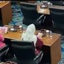 Anggota DPRD Cinta Mega Diduga Main Game Slot saat Rapat Paripurna