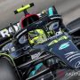 Lewis Hamilton Minta Mercedes Beri Upaya Terbaik untuk Saingi Red Bull