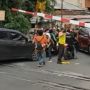 Bikin Repot! Petugas KAI Panik hingga Turun Tangan Gegara Motor dan Mobil Nekat Menerobos Perlintasan