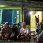 Potret Ganjar Pranowo Nginap di Rumah Petani, Serap Aspirasi hingga Dikerumuni Emak-emak