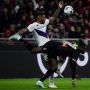 Perkuat Lini Belakang, Brighton Resmi Boyong Igor Julio dari Fiorentina