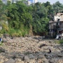 Penampakan Air Sungai Ciliwung di Bogor Kering, Isinya Batu Semua