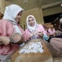 Buka Peluang UMKM, Perempuan Milenial di Jepara Diberi Pelatihan Mengukir Kayu