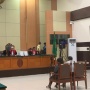 Kala Kasus Korupsi Akil Mochtar Diungkit Kembali di Sidang Haris-Fatia