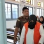 BREAKING NEWS! Terdakwa Potong Kemaluan Suami Jalani Sidang Perdana di PN Solo