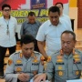 Dokter Penampar Anak 3 Tahun di Makassar Tertunduk Lemas di Kantor Polisi
