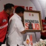 Kunjungi PSI, Prabowo Diberi Foto Momen Dirinya Berpelukan dengan Jokowi, Apa Artinya?