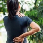 Arti Kedutan di Bahu dan Punggung Menurut Primbon Jawa: Buruk dan Tanda Musuh!