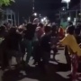Ras Terkuat Tawuran di Jalan, 2 Kubu Emak-emak Saling Adu Jotos hingga Jambak Rambut