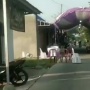 Viral! Penampakan Tenda Hajatan Tutup Jalan di Kedung Waringin, Publik: Lu Punya Kampung, Lu Punya Kuasa