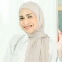 5 Potret Caca Tengker Kenakan Hijab, Dipuji Makin Cantik dan Mirip Nagita Slavina