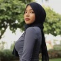 Sosok Oklin Fia Putri, Aksi Nakal di Balik Hijab dan Baju Ketat