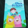 Ulasan Buku Jilbab Pertama: Kisah Keluarga yang Bahagia