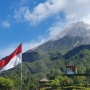 Rayakan Kemerdekaan ke-78 RI, Merah Putih Raksasa Berkibar di Bukit Klangon Merapi