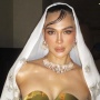 Luna Maya Ulang Tahun ke-40, Simak 5 Potretnya yang Tetap Seksi Bak ABG