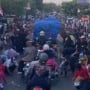 Viral Pikap Bermuatan Bawang Merah Dijarah Warga saat Melintas di Jalanan Ponorogo