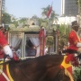 Merinding! Kirab Bendera Pusaka Dan Teks Proklamasi Dibawa Pakai Kereta Kencana