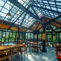 Bawa Suasana Musim Panas, Restoran Bebek Legendaris Ini Ramaikan Destinasi Wisata Kuliner Bandung