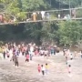 Jembatan Gantung Putus di Sekadau, Puluhan Orang yang Sedang Nonton Perlombaan 17-an Dievakuasi ke Puskesmas