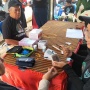 Komunitas Warteg Gelar Pengecekan Kesehatan Gratis Bareng Ibu-Ibu dan Lansia di Tasikmalaya