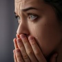 5 Tips Ampuh Mengatasi Mata Bengkak Sehabis Menangis, Mau Tahu?