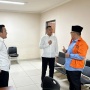 2 Pengurus Yayasan Al Zaytun Diperiksa Bareskrim, Foto Panji Gumilang Asyik Ngobrol hingga Acungkan Jempol ke Penyidik