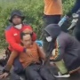 Kalbar Diselimuti Kabut Asap, Anggota Damkar Pingsan Demi Padamkan Karhutla di Ketapang