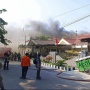 Pemadaman Kebakaran Gudang di Jemursari Surabaya Sempat Menyulitkan, Petugas Ada yang Terluka