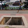 Duh Bahaya, Ada Lubang Sedalam 2,5 Meter di Trotoar Jalan Casablanca