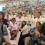 Wanita Ngamuk Siram Air dan Lempar Sandal Saat Jokowi Hadiri Acara Bobby, Paspampres: Jangan Video!