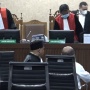 Sidang Lanjutan, Lukas Enembe Ngamuk Banting Mikrofon Gegara Ini