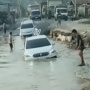 Video Jalan Rusak Parah di Indragiri Hilir, Mobil Harus 'Berenang' saat Melintas