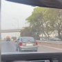 Hampir Celaka! Detik-detik Penyelamatan Lansia yang Mengendarai Kendaraan di Jalan Tol
