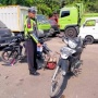 Braaakk! Sepeda Motor vs Truk Tronton di Klaten, Lansia Meninggal Dunia di Lokasi Kejadian