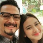 Curahkan Rasa Sayang Lewat Pangku Anak Gadisnya Dihujat, Ferry Mariyadi: Itu Normal Bapak Sama Anak