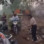 Viral Tukang Bakso Keliling Jualan di Tengah Karhutla di Kubu Raya, Laku Dibeli Petugas Pemadam Kebakaran