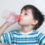 6 Cara Mudah Mengajak Anak untuk Rajin Minum Air Putih