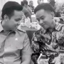 Diisukan Duet untuk Jateng, Lucunya Gibran yang Kasih Gantungan Kunci ke Bupati Kendal Dico Ganinduto
