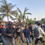 Diskusi Kebangsaan di Sleman Ricuh, Rocky Gerung dan Refly Harun Dilempar Botol