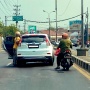 Viral Pemobil Baik Hati di Mojokerto, Tolong Korban Kecelakaan ke RS Meski Tak Terlibat