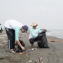 Peduli Lingkungan, Pertamina Patra Niaga Gelar Coastal Clean Up dan Penanaman 10.300 Tanaman Laut di Pantai Tirang