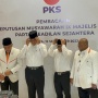 Usai Resmi Diusung di Pilpres 2024, Anies-Cak Imin Senang Disematkan 'Peci Nasional' Oleh Presiden PKS
