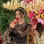 Jarang Umbar Kemesraan Lagi, Dewi Perssik Bantah Putus dengan Rully: Foto Aku Masih Dipajang Sama Dia