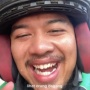 Momen Driver Ojol Nangis Lihat Penjual Raket Tertidur di Pinggir Jalan
