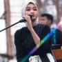 5 OOTD Jeans Hijab Salma Idol: Inspirasi Gaya Hijab Kekinian untuk Segala Aktivitas!