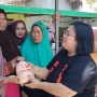 Relawan Bolone Mase Masif Turun ke Lapangan, Kali Ini Bagikan Daging Ayam di Sukoharjo